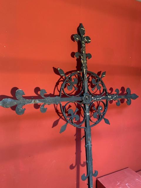 1 Gothic - style Tower - Cross