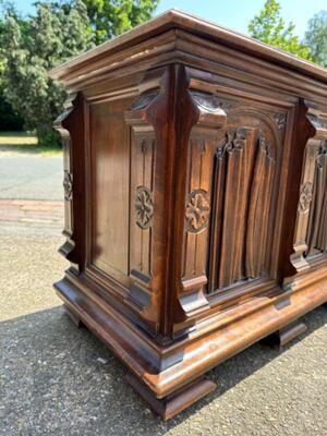 Trunk style Gothic - Style en Walnut wood , France 19 th century