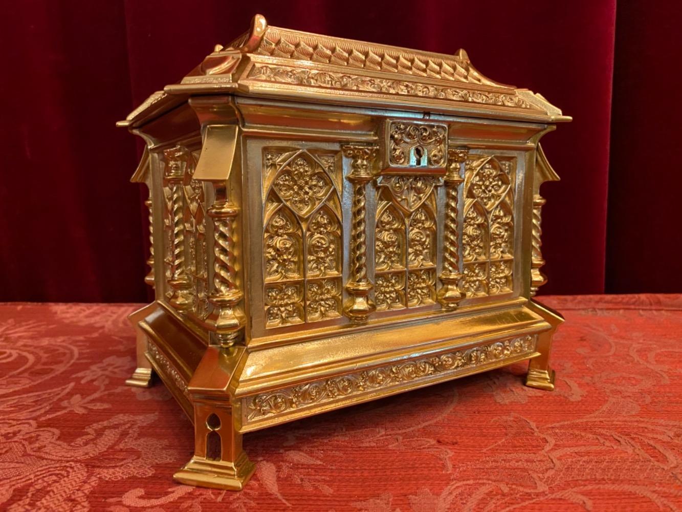 1 Gothic - Style Trunk