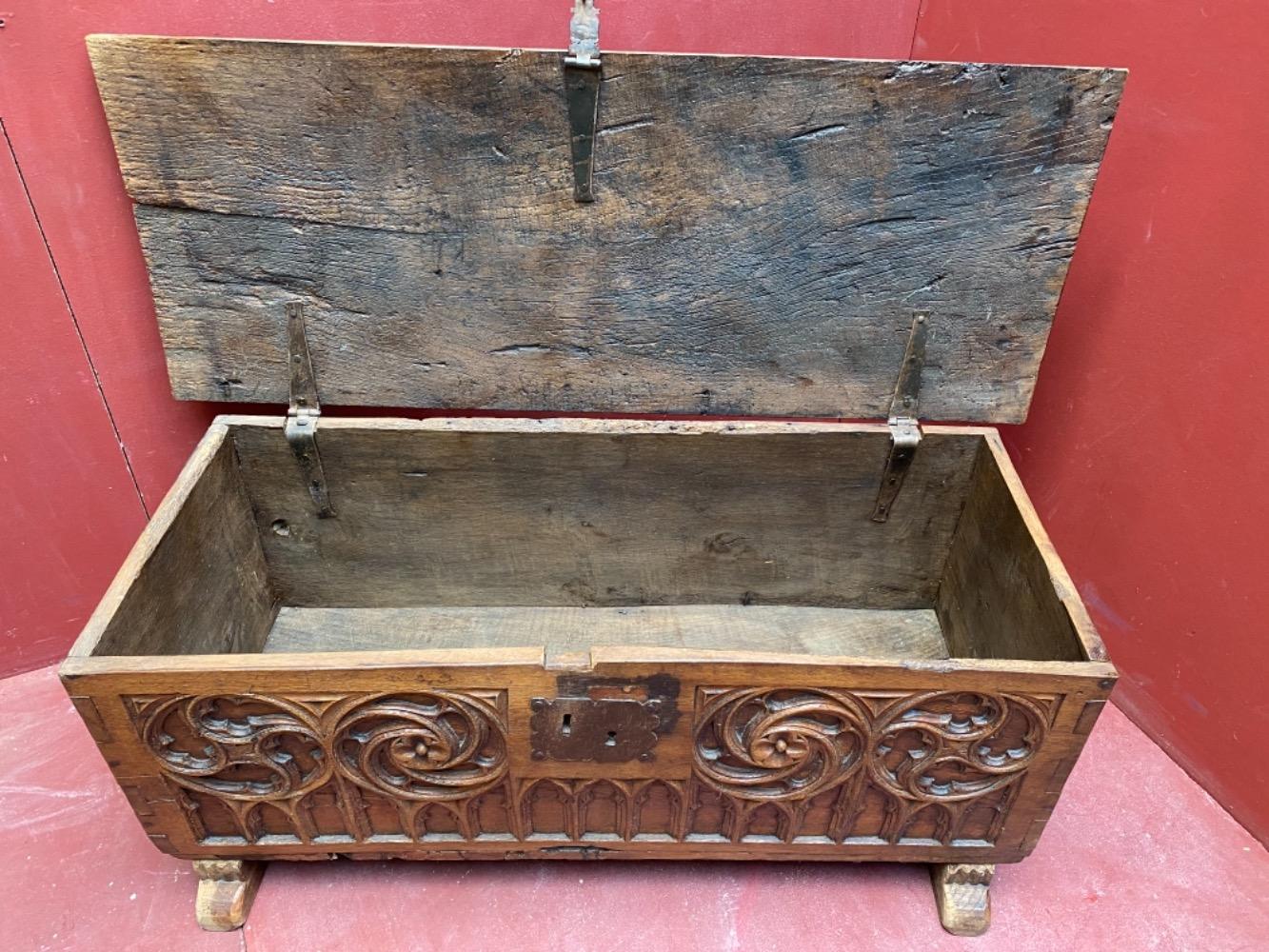 1 Gothic - Style Trunk