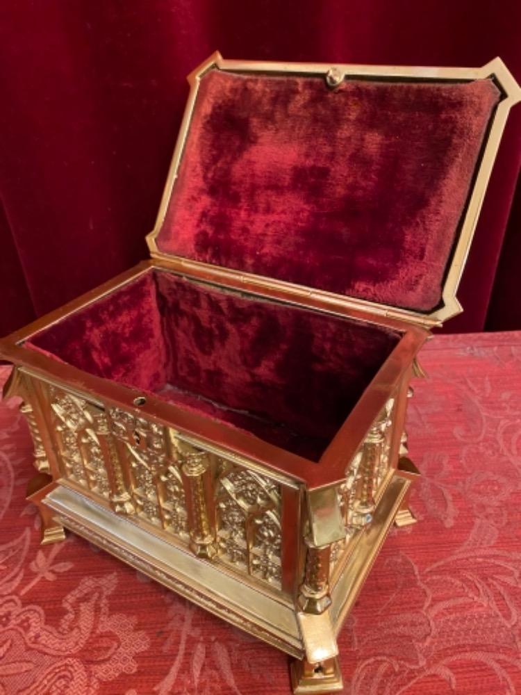 1 Gothic - Style Trunk