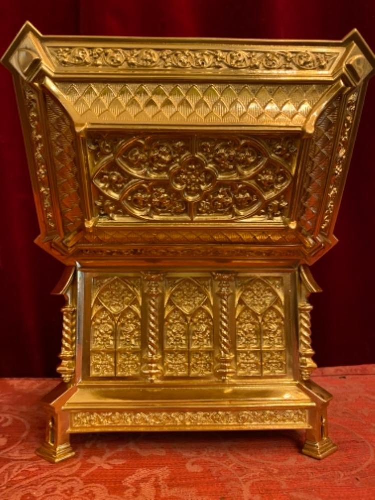 1 Gothic - Style Trunk