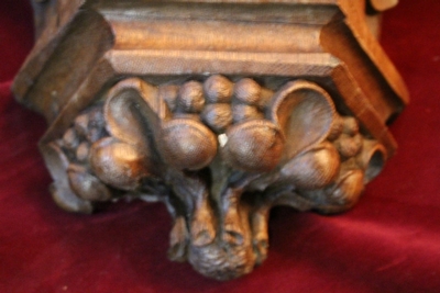 Wall Pedestal style Gothic - style en hand-carved wood Oak, Belgium 19th century ( anno 1850 )