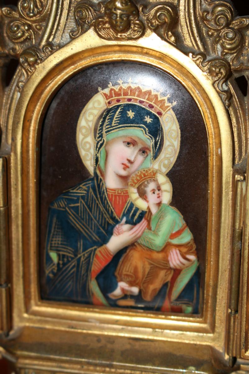 1 Gothic Tryptich With Painting Of St. Mary With Child On Porcelain