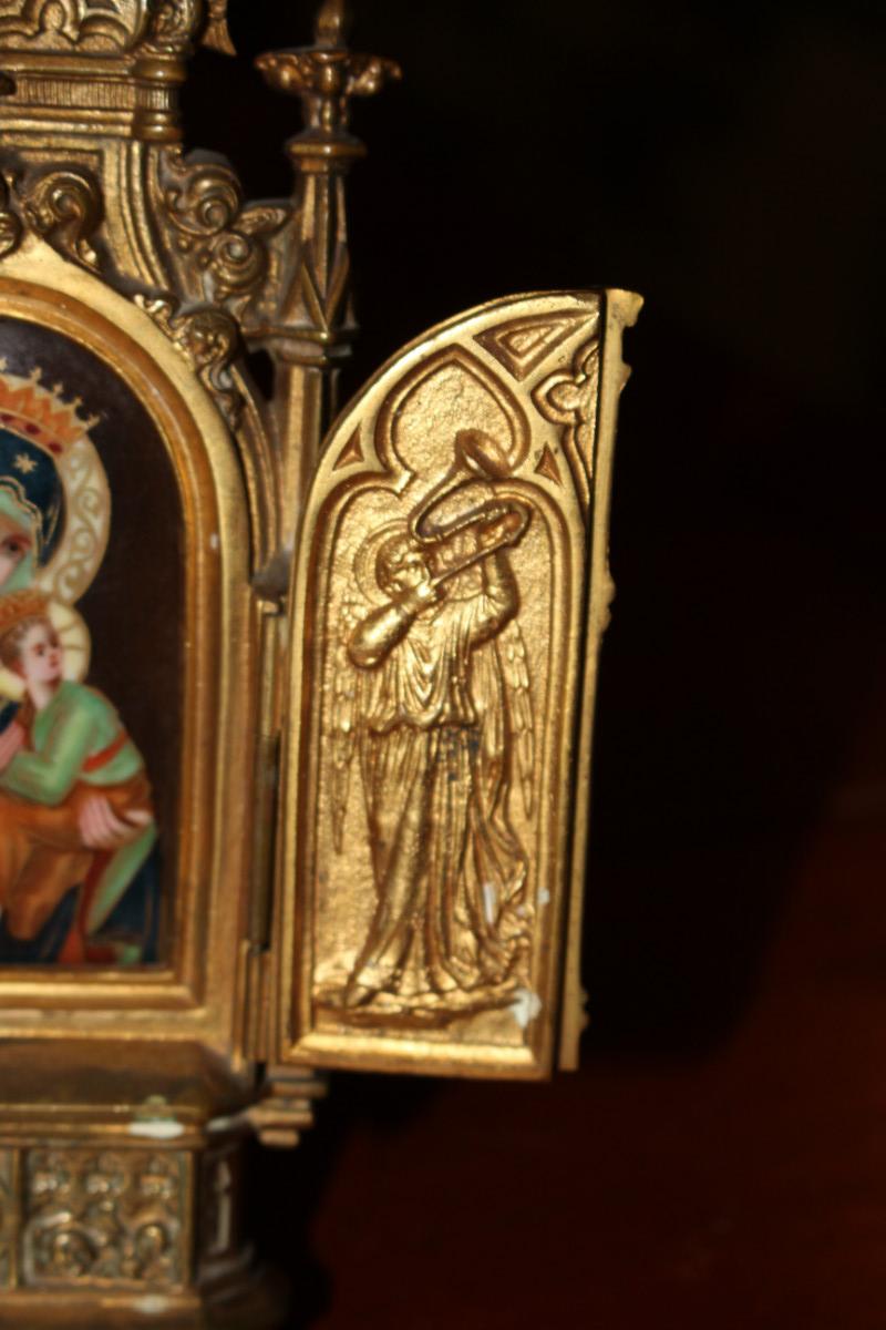 1 Gothic Tryptich With Painting Of St. Mary With Child On Porcelain