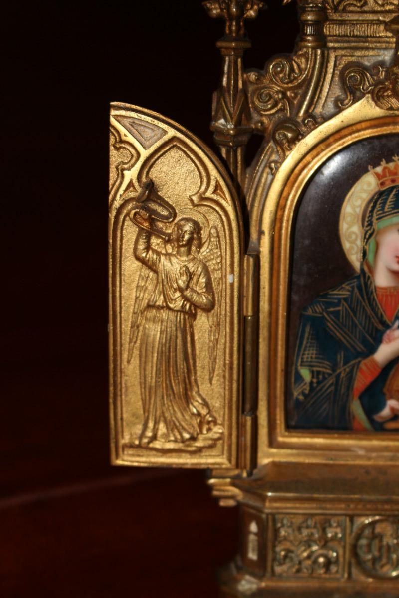 1 Gothic Tryptich With Painting Of St. Mary With Child On Porcelain
