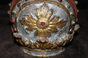 Handcarved Crown en wood polychrome, France 18 th century