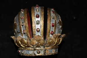 Handcarved Crown en wood polychrome, France 18 th century