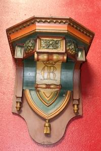 Hanging Wall Pedestal en wood polychrome, Dutch 19th century