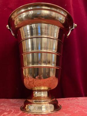 Holy Water Holder en Brass / Bronze / Polished and Varnished, Belgium  20 th century ( Anno 1910 )