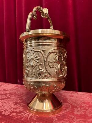 Holy Water Holder en Bronze / Polished and Varnished, Belgium  19 th century ( Anno 1865 )