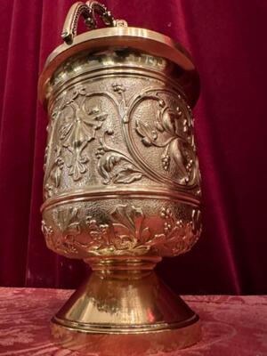 Holy Water Holder en Bronze / Polished and Varnished, Belgium  19 th century ( Anno 1865 )