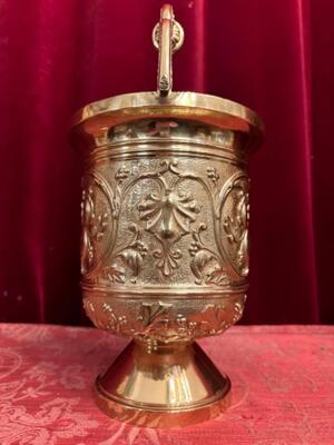 Holy Water Holder en Bronze / Polished and Varnished, Belgium  19 th century ( Anno 1865 )