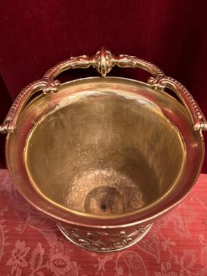 Holy Water Holder en Bronze / Polished and Varnished, Belgium  19 th century ( Anno 1865 )