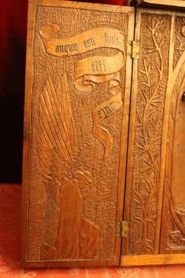 Home - Altar Hand - Carving Engraved Brass Metal Corpus Measures Open Doors en Oak, Netherlands 20th century ( anno 1925 )