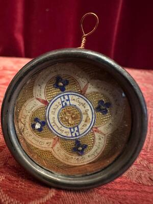 1  Important Multi Reliquary Relics:Ex Cryptha, Ex Sepulcre Bmv. Ex Sepulcre Dnjc. Ex Domo St. Joseph. Ex Habitu St. Franc Of Ass. St. Joannes Baptist