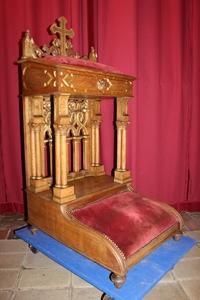 Kneeler en wood oak / Red Velvet., France 19th century