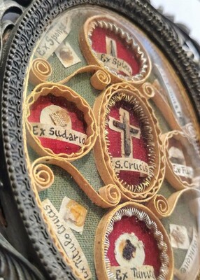 1  Large Multi Reliquary Passion Of Christ