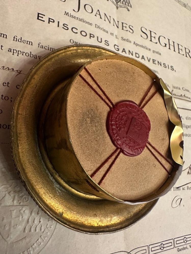 1  Large Reliquary - Relic Ex Veste Interiori St. Therese Of Lisieux With Original Document