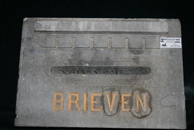 1  Letter / Mail Box