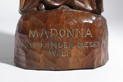 Madonna By : Wilhelm GöNner  en Wood, Southern Germany 20th century