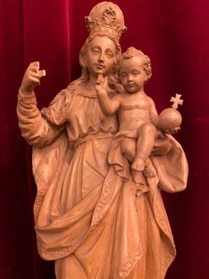 Madonna & Child  en Carved Wood , Southern Germany 20th century