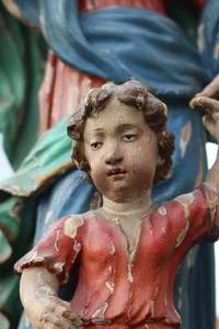 Madonna Statue en wood polychrome, France 18 th century