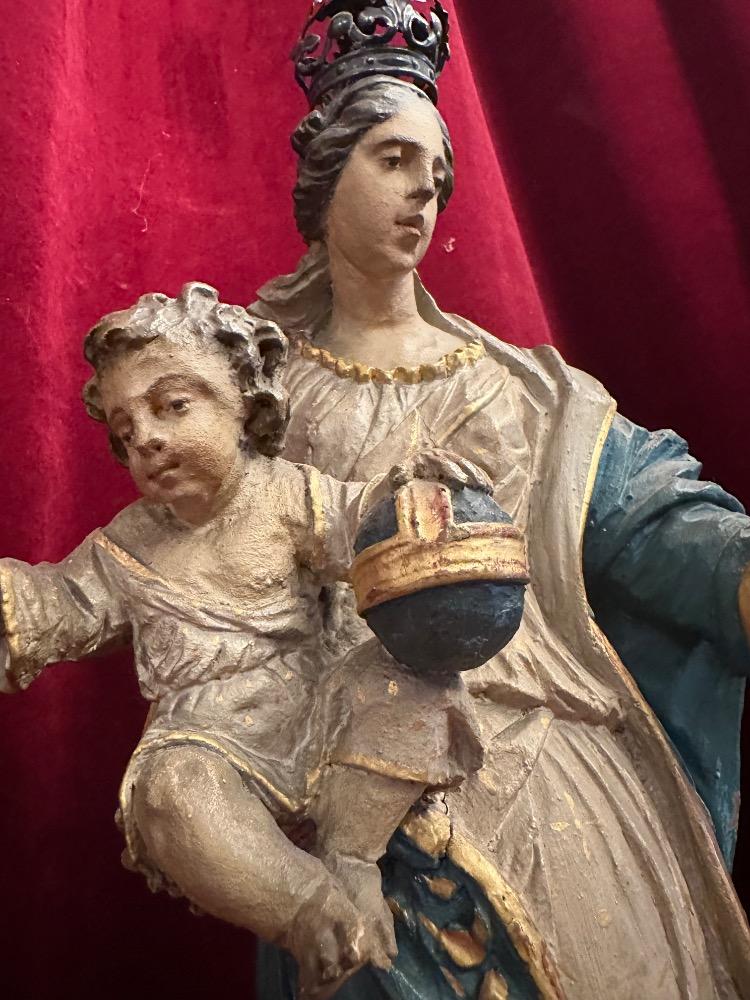 1  Madonna With Child Sculpture
