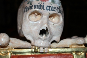 Memento Mori en hand-carved wood polychrome, Italy 18 th century