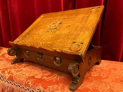 Missal Stand  en Oak wood, Belgium  20 th century