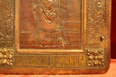 Missale Romanum In Unique Pressed Leather / St. Augustin / Belgium / 1927 Belgium 20th century