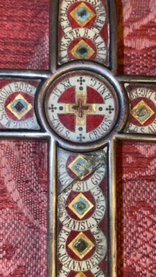 Multi Cross - Reliquary Relics : Relic Of The True Cross, St. Joseph, St. Maria, Ex Ossibus St. Sophia, St. Ant. Padua, St. Carolus Borr. Etc. en Brass / Glass, Belgium 19 th century ( Anno 1825 )