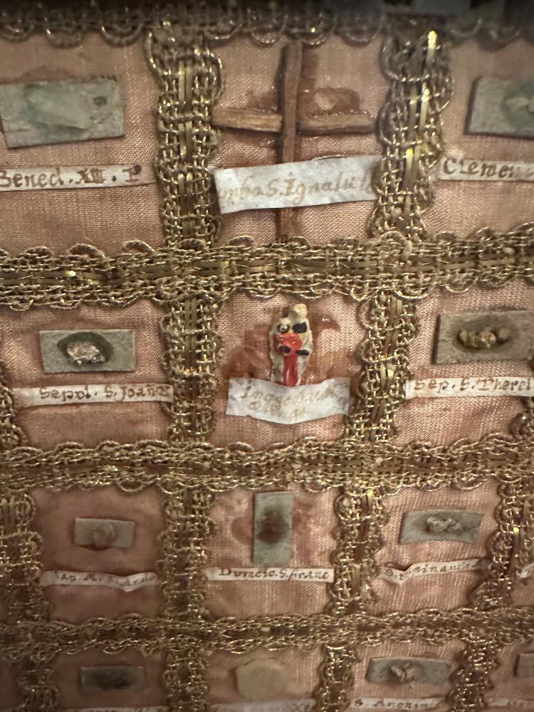 1  Multi Reliquary