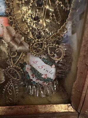 Multi Reliquary Devoted To St. Joannes Nepomucenos. Relics : St. Sixtus / Clemens. St. Falida / St. Honorata en Monastery Handwork /  Wood / Glass / Fabrics / Stones, Austria 18 th century