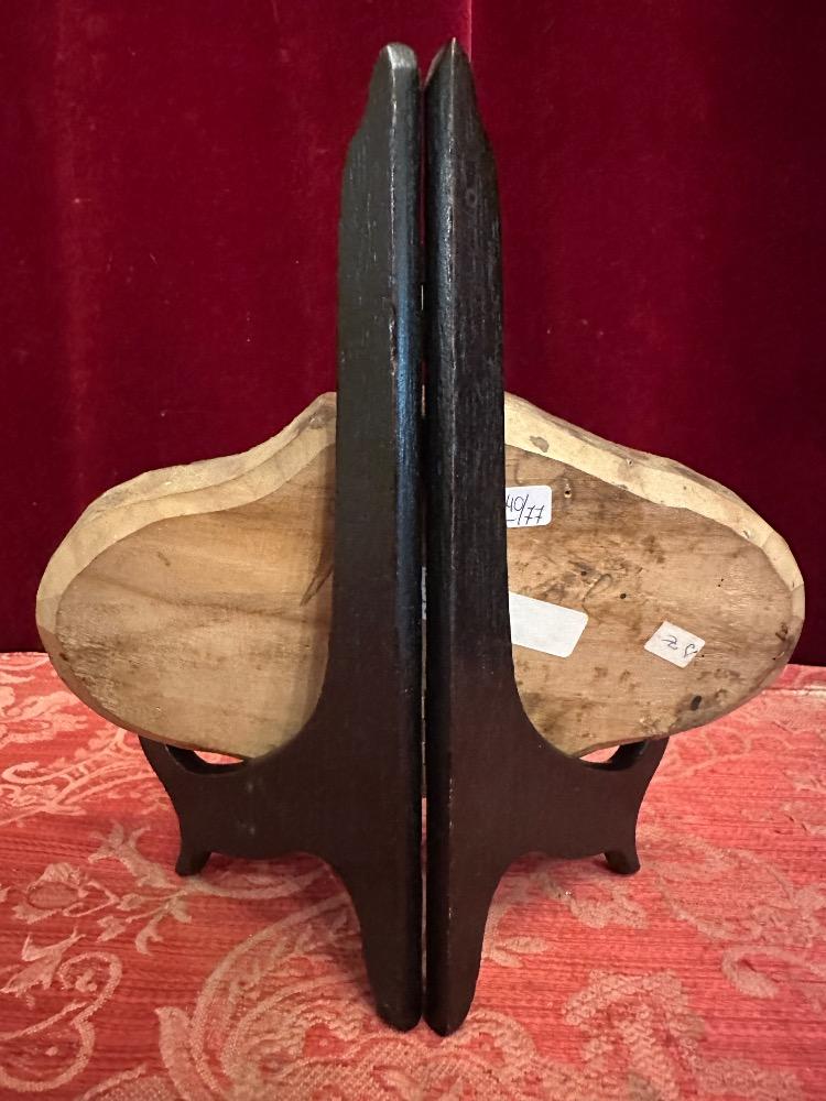 1  Multi Reliquary. Multiple First Class Relics Ex Ossibus Relics : S. Honoratius, S. Desiderius, S. Reparata, S. Christophorus, S. Adrianus.