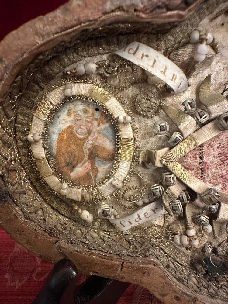 1  Multi Reliquary. Multiple First Class Relics Ex Ossibus Relics : S. Honoratius, S. Desiderius, S. Reparata, S. Christophorus, S. Adrianus.