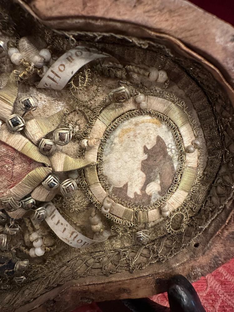 1  Multi Reliquary. Multiple First Class Relics Ex Ossibus Relics : S. Honoratius, S. Desiderius, S. Reparata, S. Christophorus, S. Adrianus.