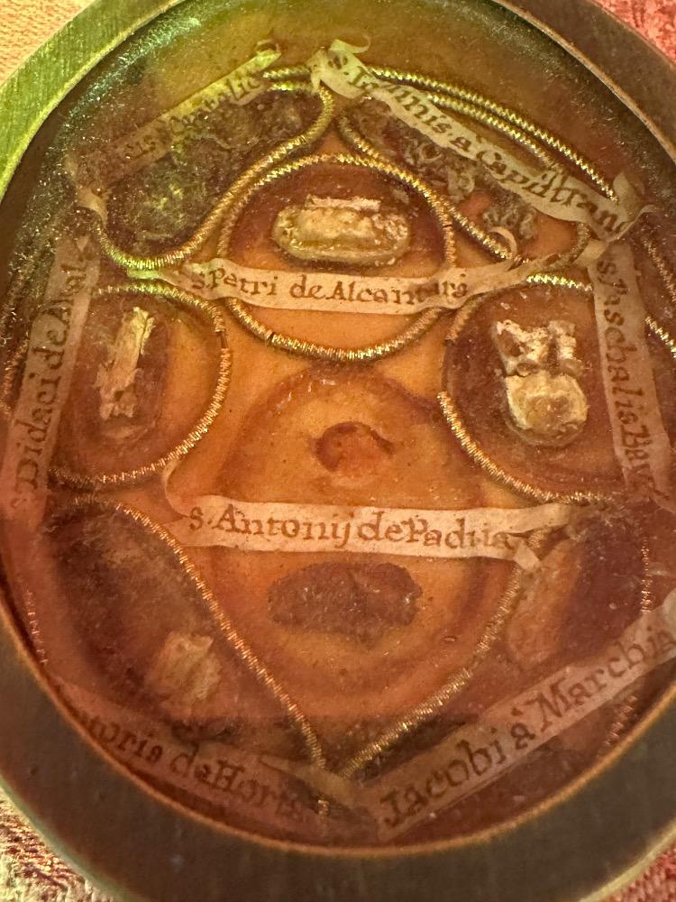 1  Multi Reliquary Relics : Paschalis Baylon, Petrus Of Alcantara. Joannes A Capistrano. Didacius. Salvatoris De Horta. Jacobus A Marche. Antonii De Padua