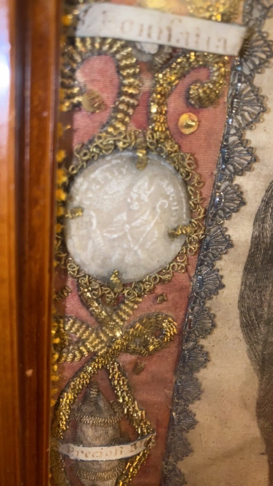 1  Multiple Reliquary - ( 21 ) Relics Ex Ossibus Around The Shrud Of Turin Imagination On Silk Frame Inlaid With Copper. Originally Sealed. Wax Medallions.
