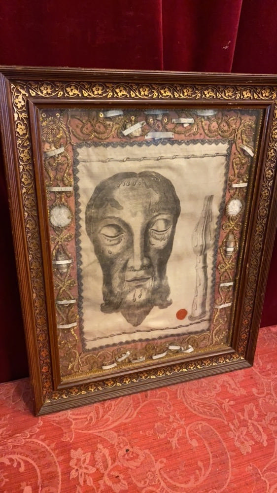 1  Multiple Reliquary - ( 21 ) Relics Ex Ossibus Around The Shrud Of Turin Imagination On Silk Frame Inlaid With Copper. Originally Sealed. Wax Medallions.
