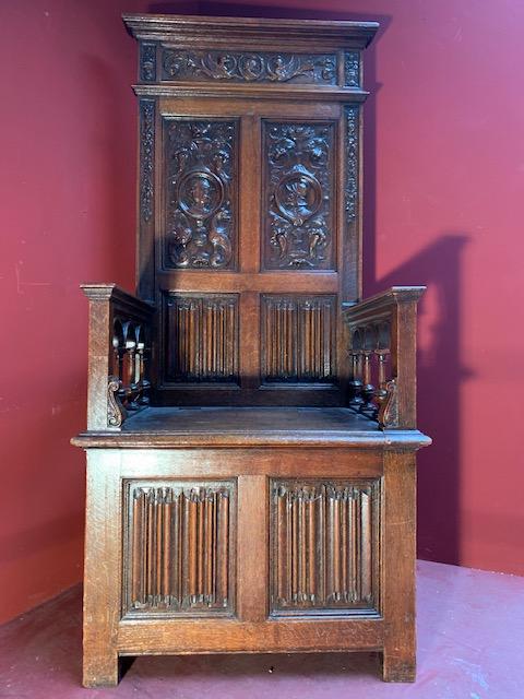 1  Neo-Classicistic  Castle-Throne