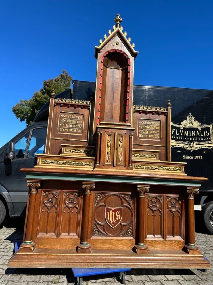 1 Neo Classicistic - Gothic - Style High Quality Neoclassical Roman-Gothic-Style Side-Altar.