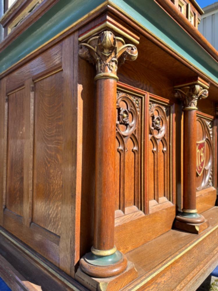 1 Neo Classicistic - Gothic - Style High Quality Neoclassical Roman-Gothic-Style Side-Altar.