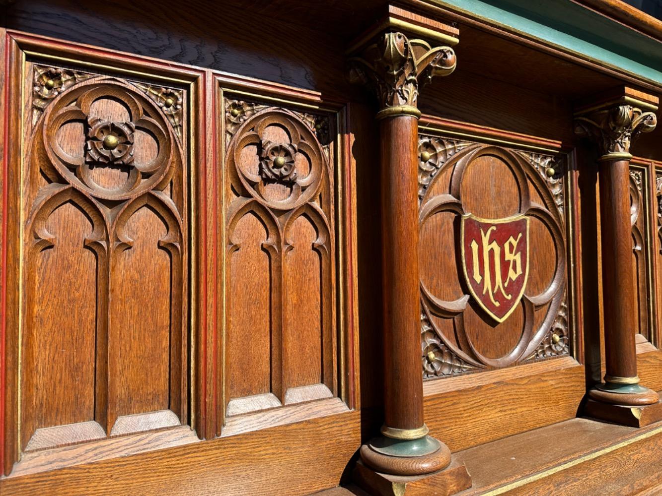 1 Neo Classicistic - Gothic - Style High Quality Neoclassical Roman-Gothic-Style Side-Altar.