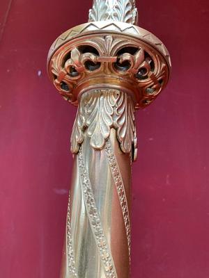 Lectern style NEO-CLASSICISTIC en Bronze / Polished and Varnished, France 19th century ( anno 1875 )
