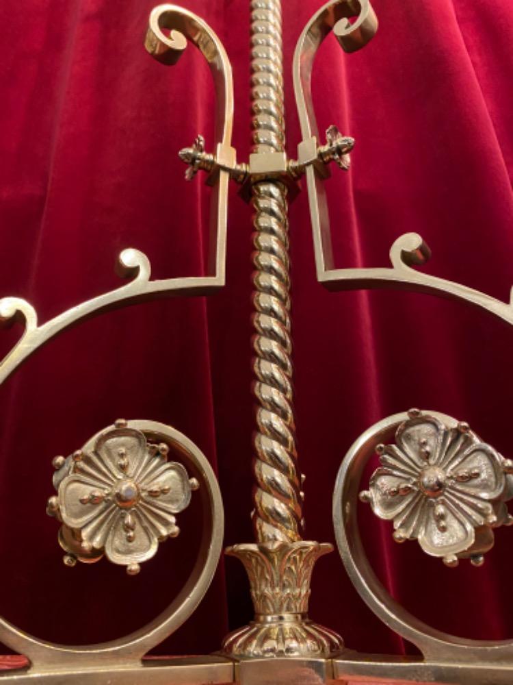 1 Neo Classicistic Standing Sanctuary Lamp Adjustable