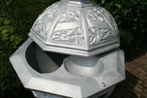 Baptismal Font style neo classisistic en ZINC, 19th century