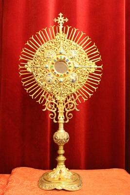 Monstrance. Icluding Full Silver Lunula style neo classisistical en Brass / Bronze / GemStones / Emamel / Silver Applications, France 19th century (anno 1850)