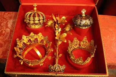 Original Case With Crowns And Lily en Brass / Silver / Stones, Dutch 19th century