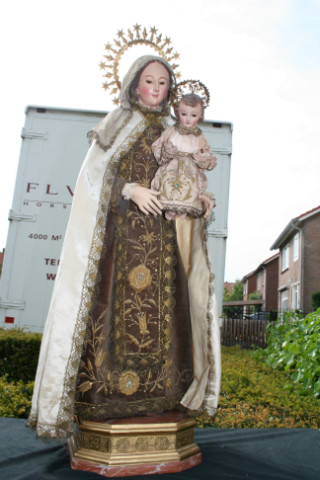 1  Our Lady Of Carmel / Stake-Madonna